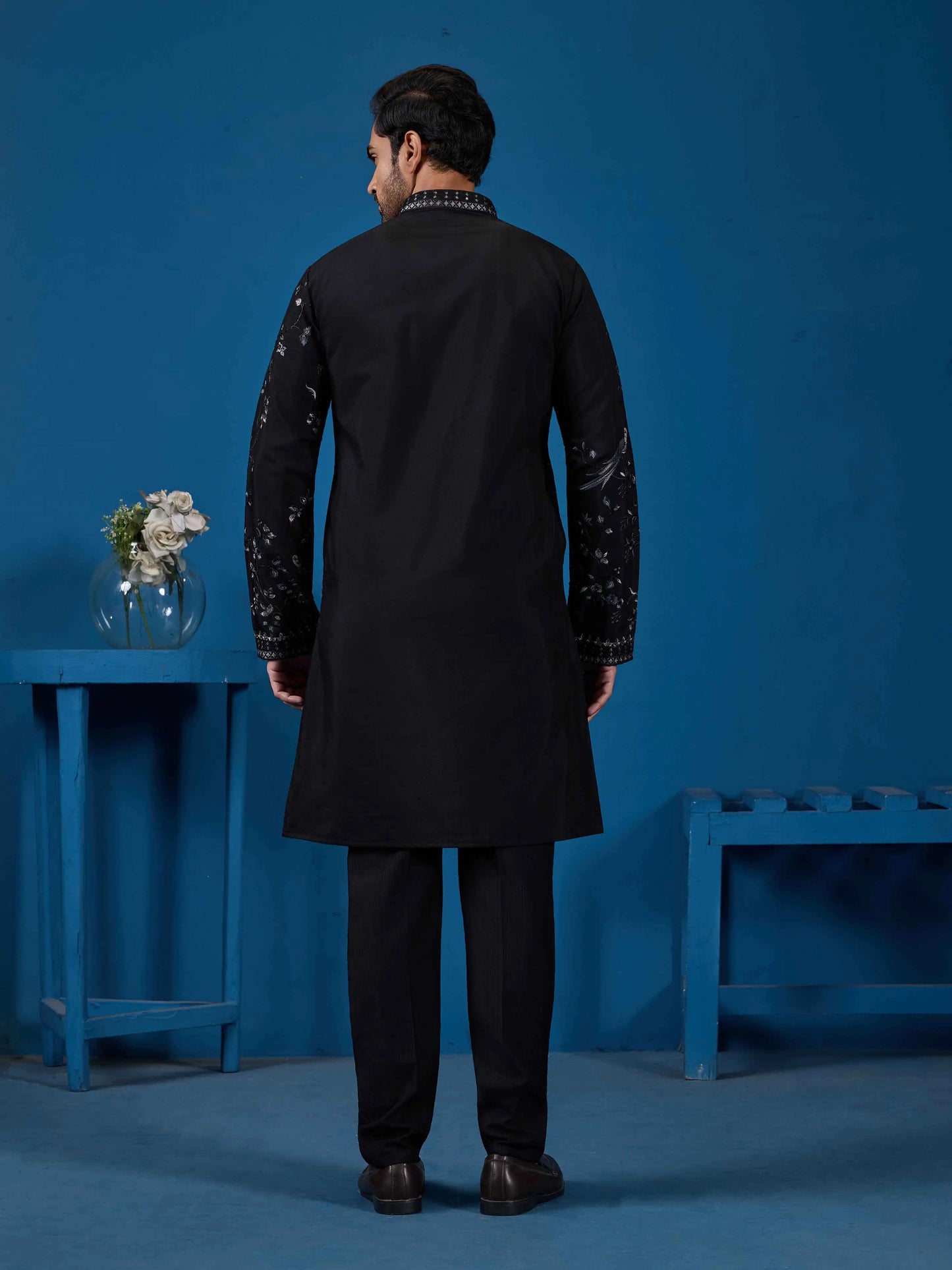Black Kurta Set With Embroidery Work