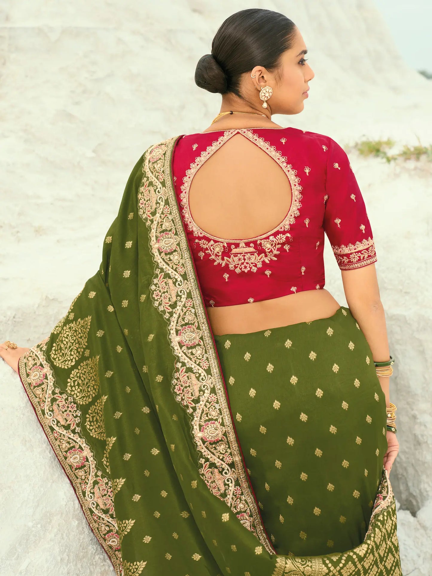 Mehendi Green Dola Silk Heavy Embroidery Saree