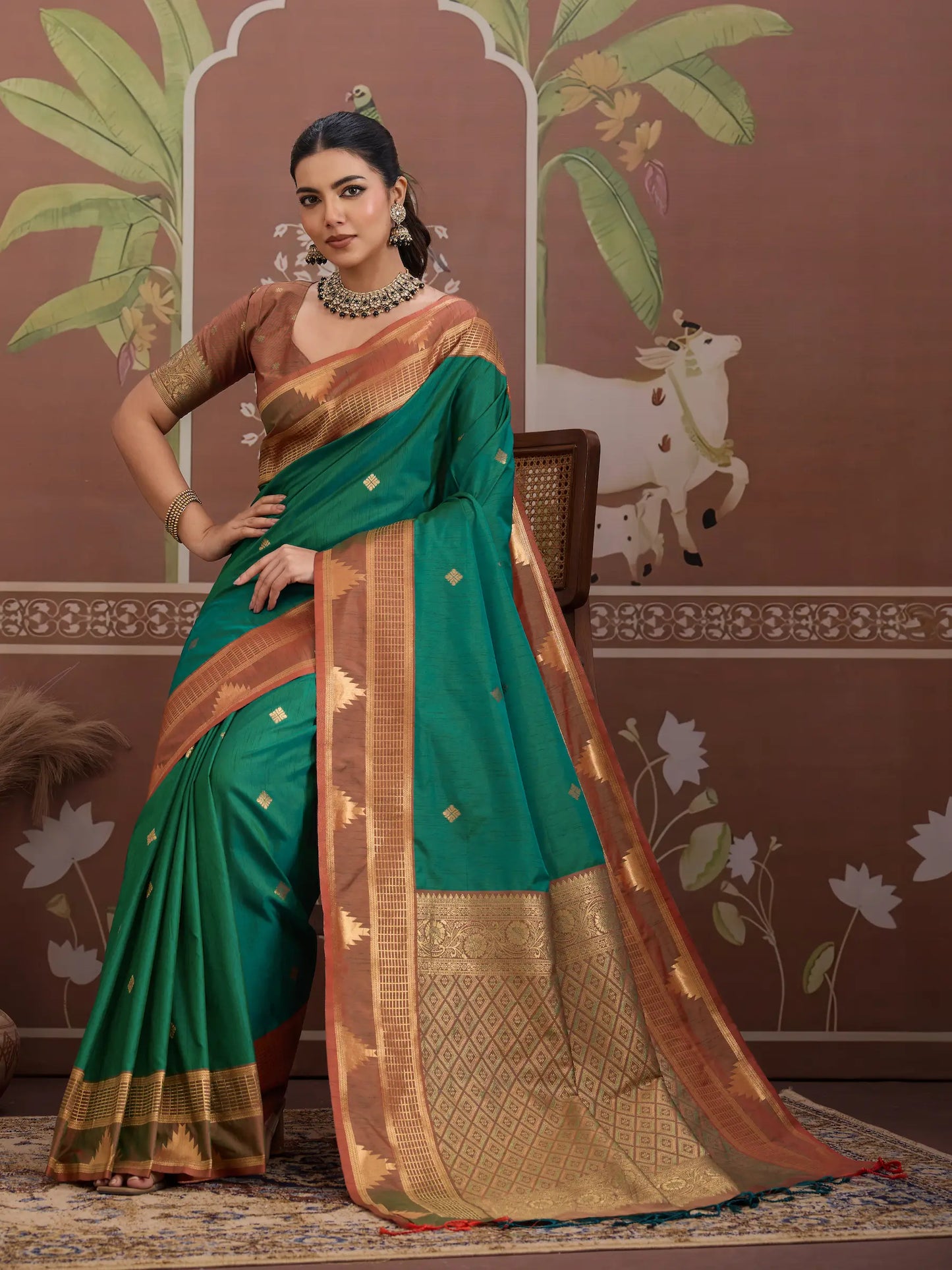 Pine Green Tussar Silk Handloom Weaving Saree