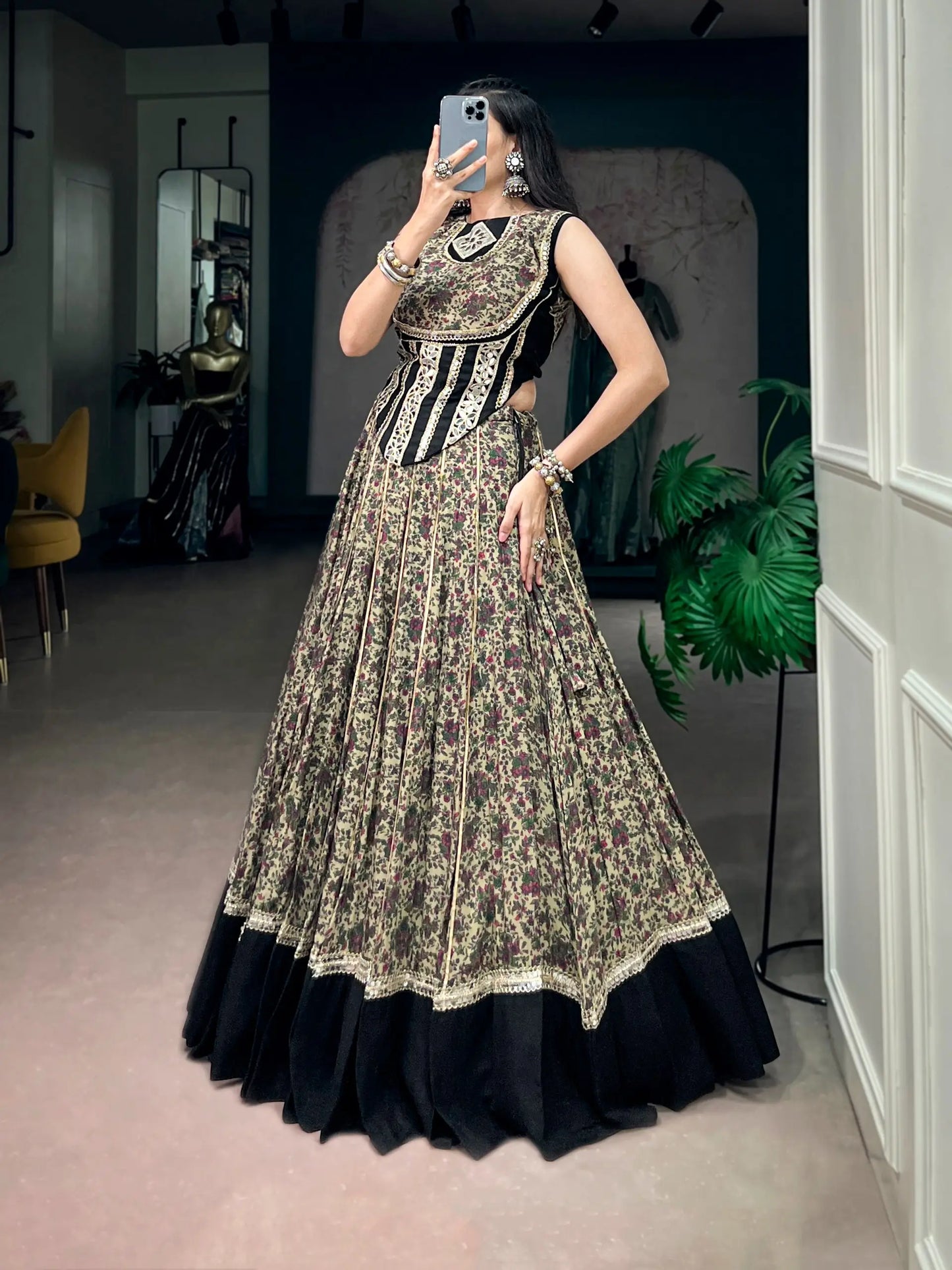Black Garba Chaniya Choli With Print & Lace Touch Up
