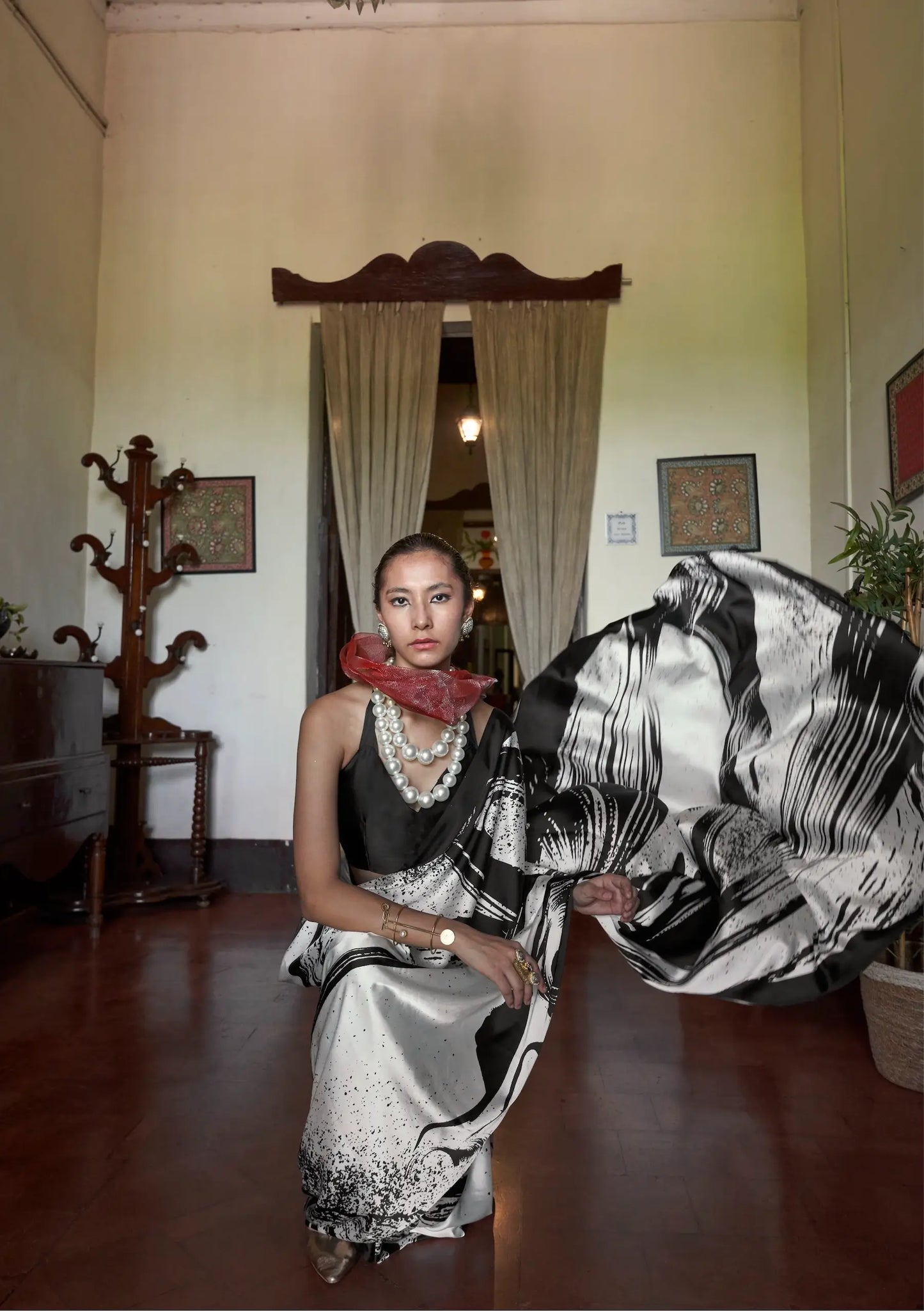 Black-White Satin Abstract Print Saree