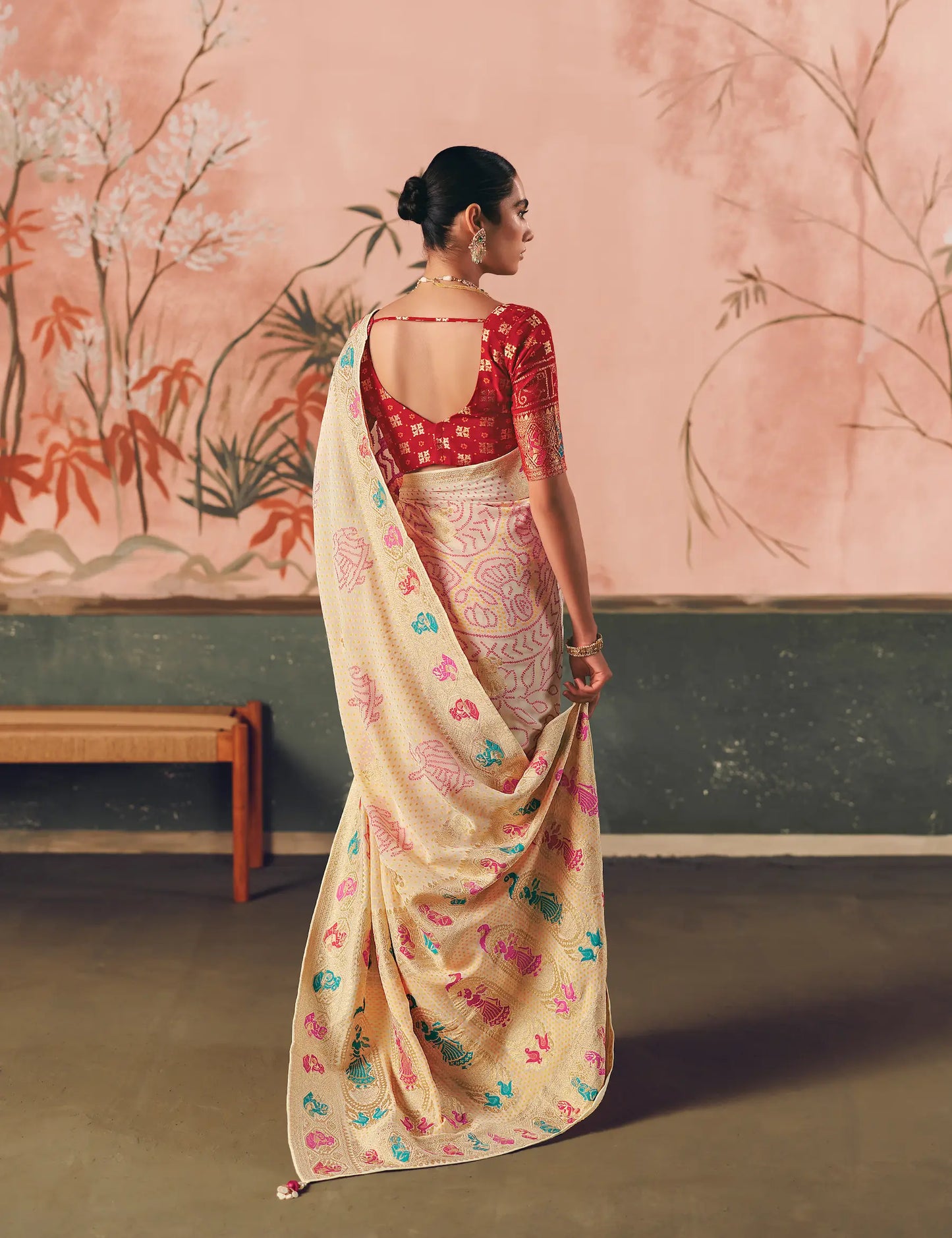 Antique White Georgette Bandhej Weaving Saree