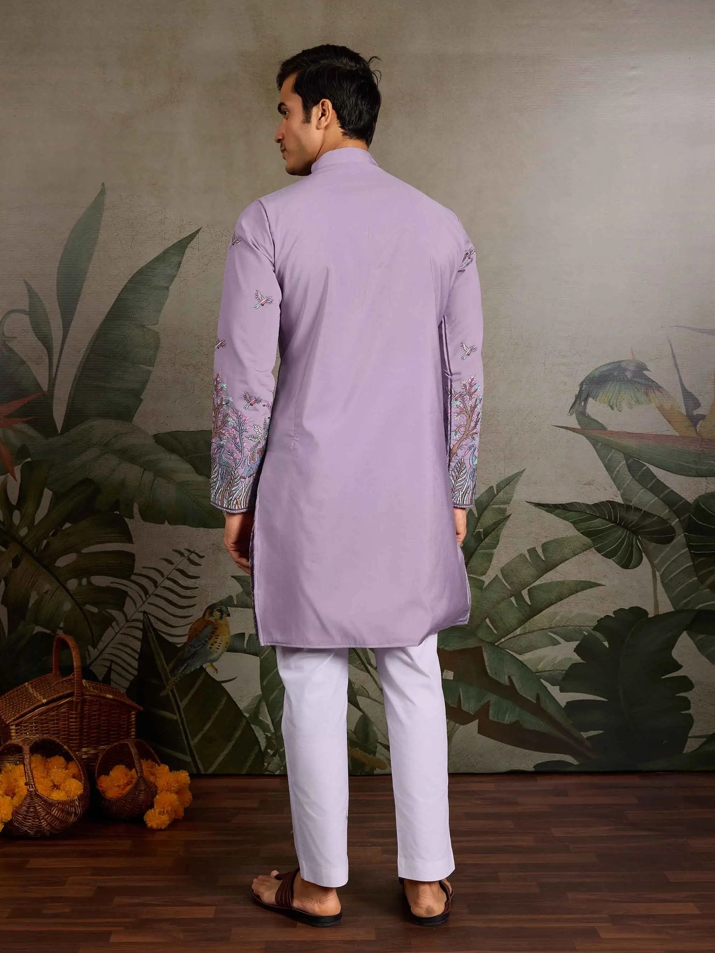 Lavender Kurta Set With Thread Embroidery Work