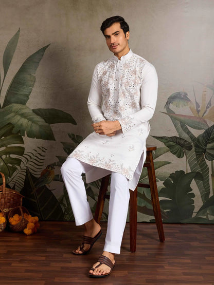 Elegant White Kurta Set With Mirror & Sequins Embroidery