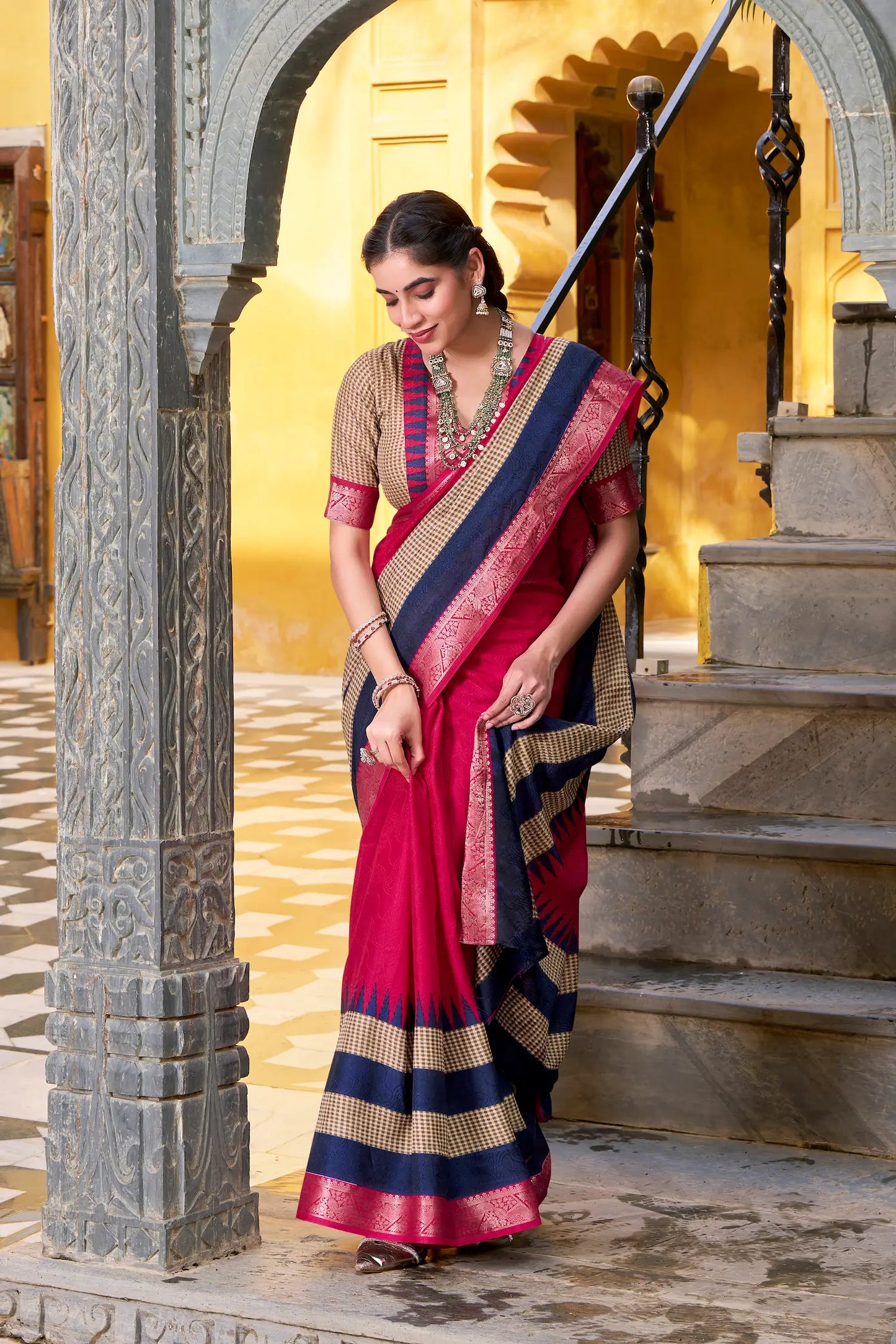 Dark Pink Poly Cotton Saree With Print & Zari Weaving Work