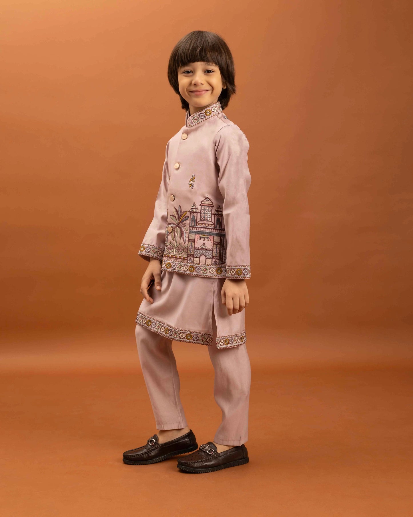 Pink Kurta Set With Thread Sequins Embroidery Work Koti