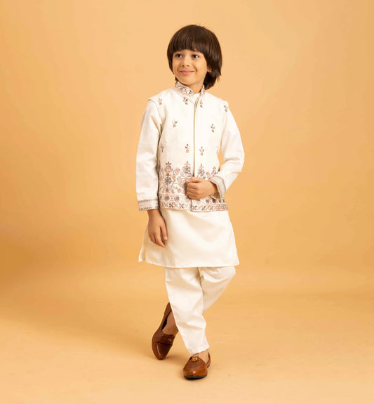 White Kurta Set With Mirror & Sequins Embroidered Koti
