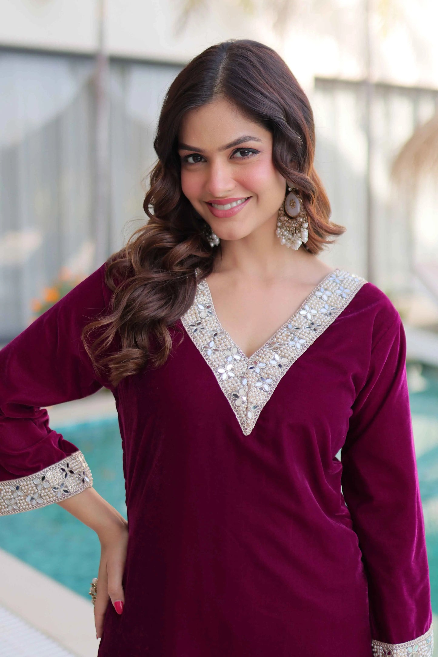 Wine Mirror Embroidery Suit With Batwa