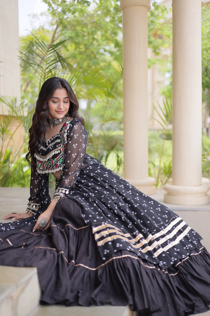 Black Garba Chaniya Choli With Print & Gamthi Work