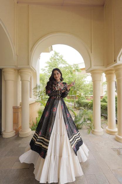 Black Garba Chaniya Choli With Mirror Gamthi Work