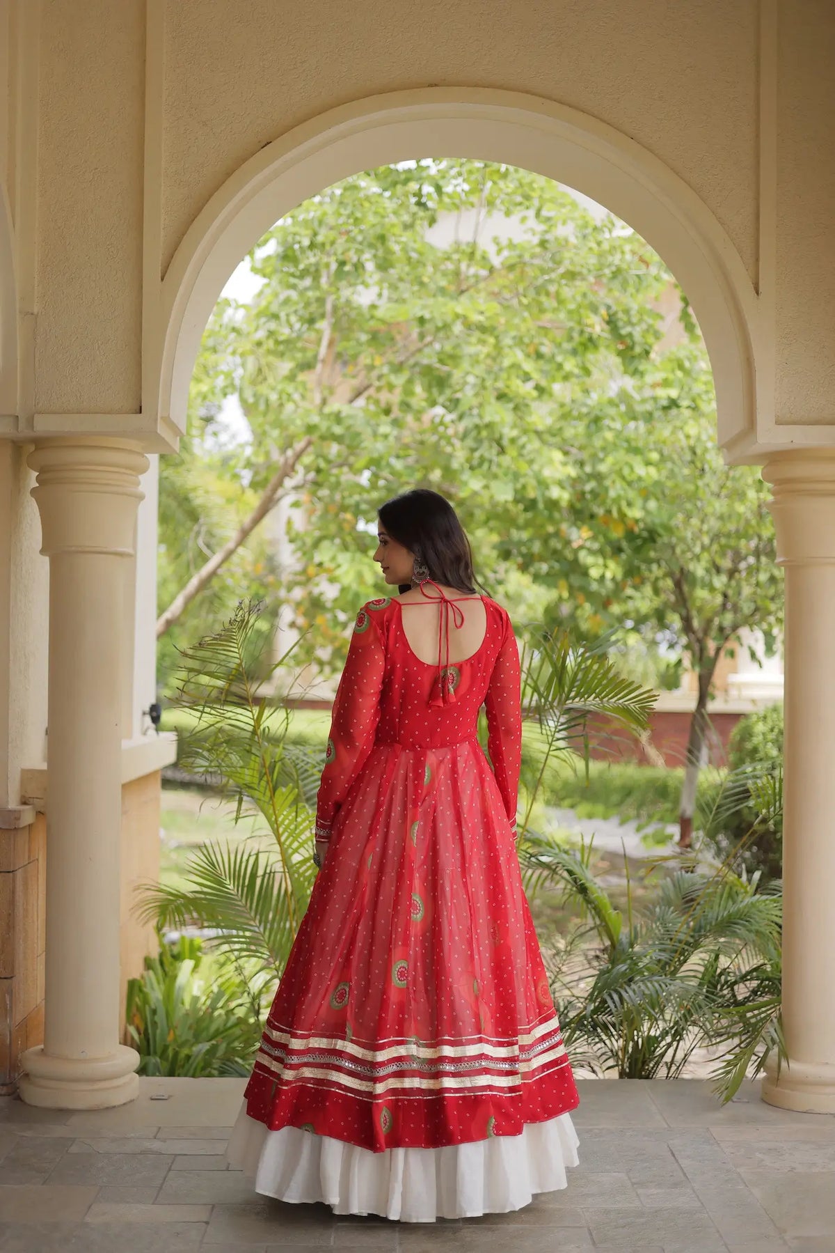 Red Garba Chaniya Choli With Mirror Gamthi Work