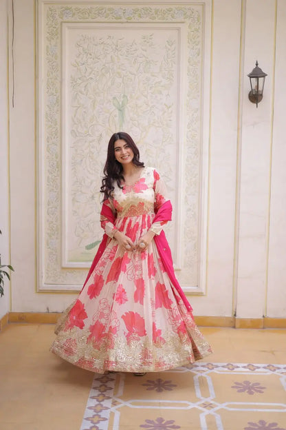 Elegant Russian Silk Designer Set in Pink