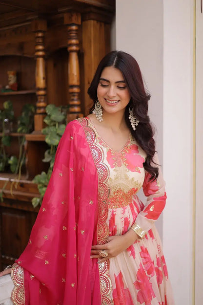 Elegant Russian Silk Designer Set in Pink