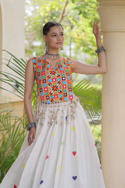 White Garba Chaniya Choli With Gamthi Work Blouse