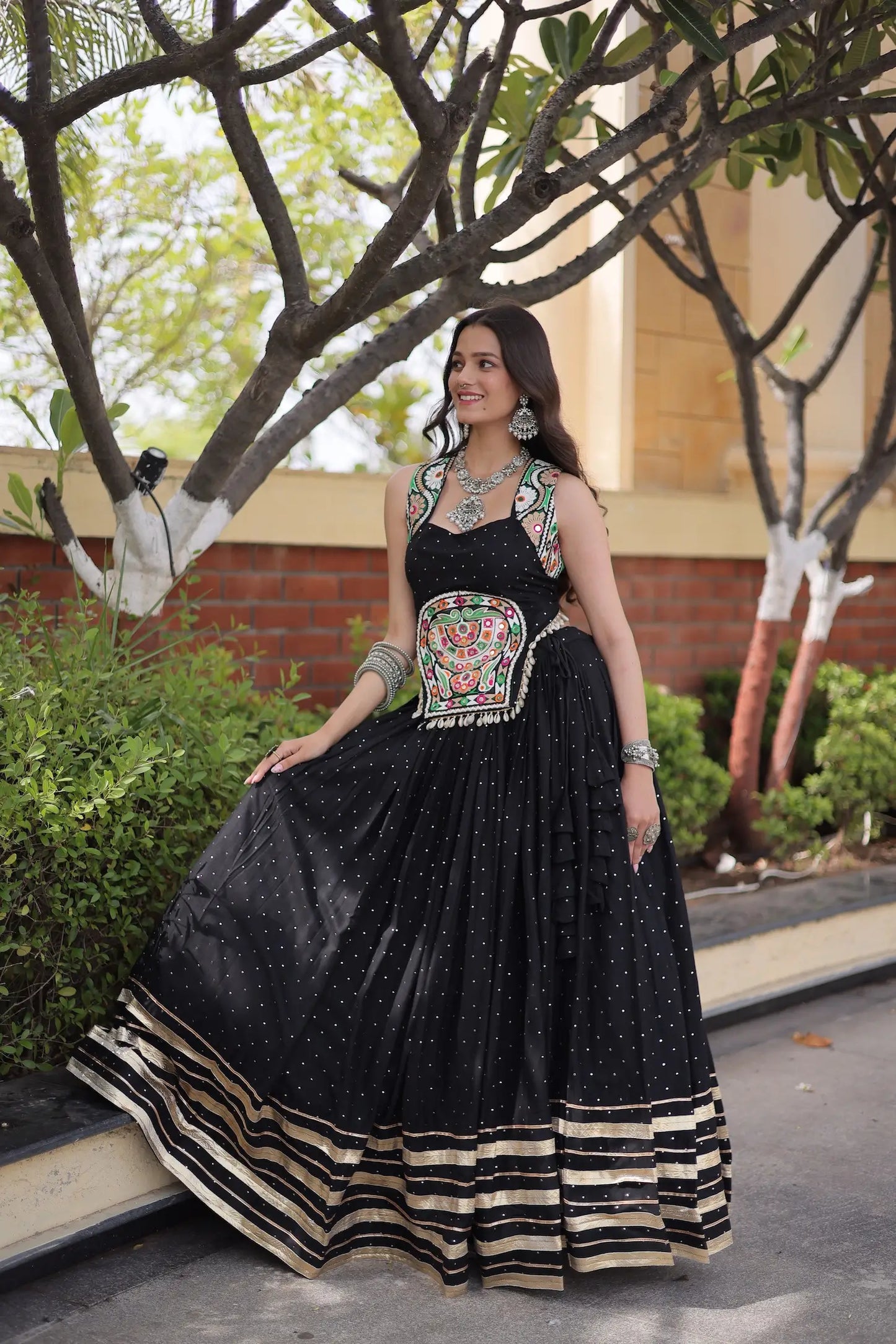 Black Garba Chaniya Choli With Lace & Gamthi Work