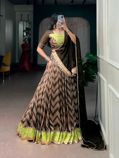 Mehndi Zigzag Print Garba Choli