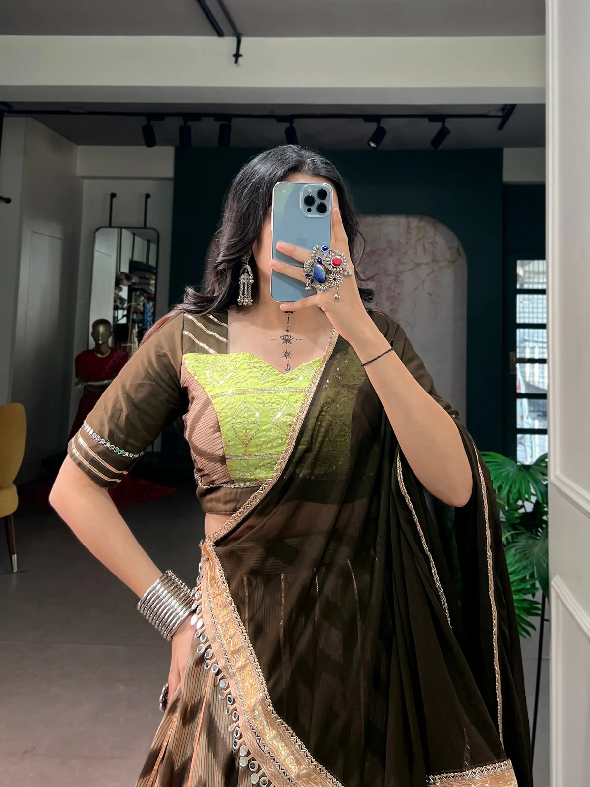 Mehndi Zigzag Print Garba Choli