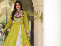 Red Garba Chaniya Choli With Mirror Gamthi Work