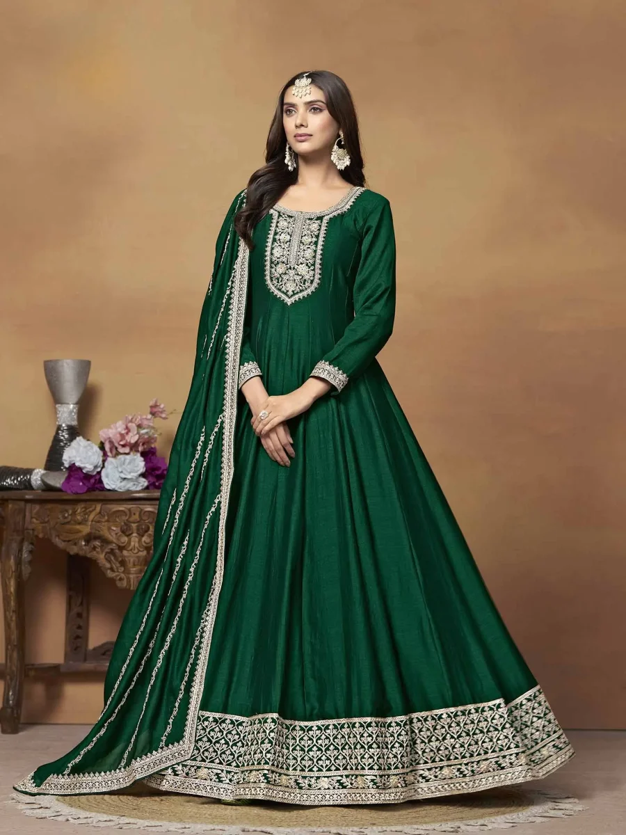 Slaying in Pine Green Embroidery Gown