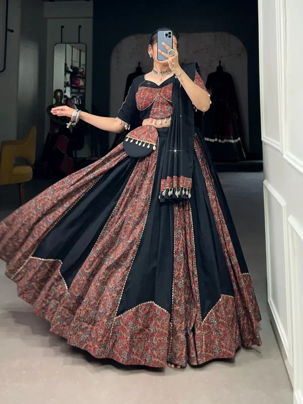 Black lehenga choli for Navratri